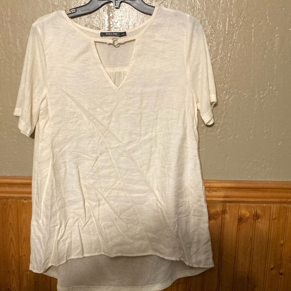 NWOT Doe & Rae Cream Short Sleeve Blouse